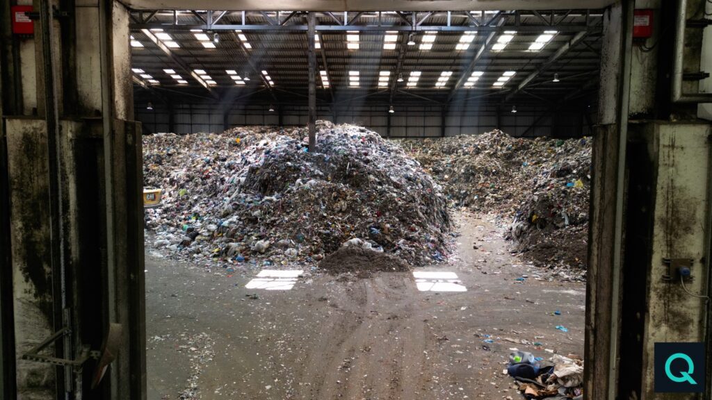 Waste storage hall volume monitoring